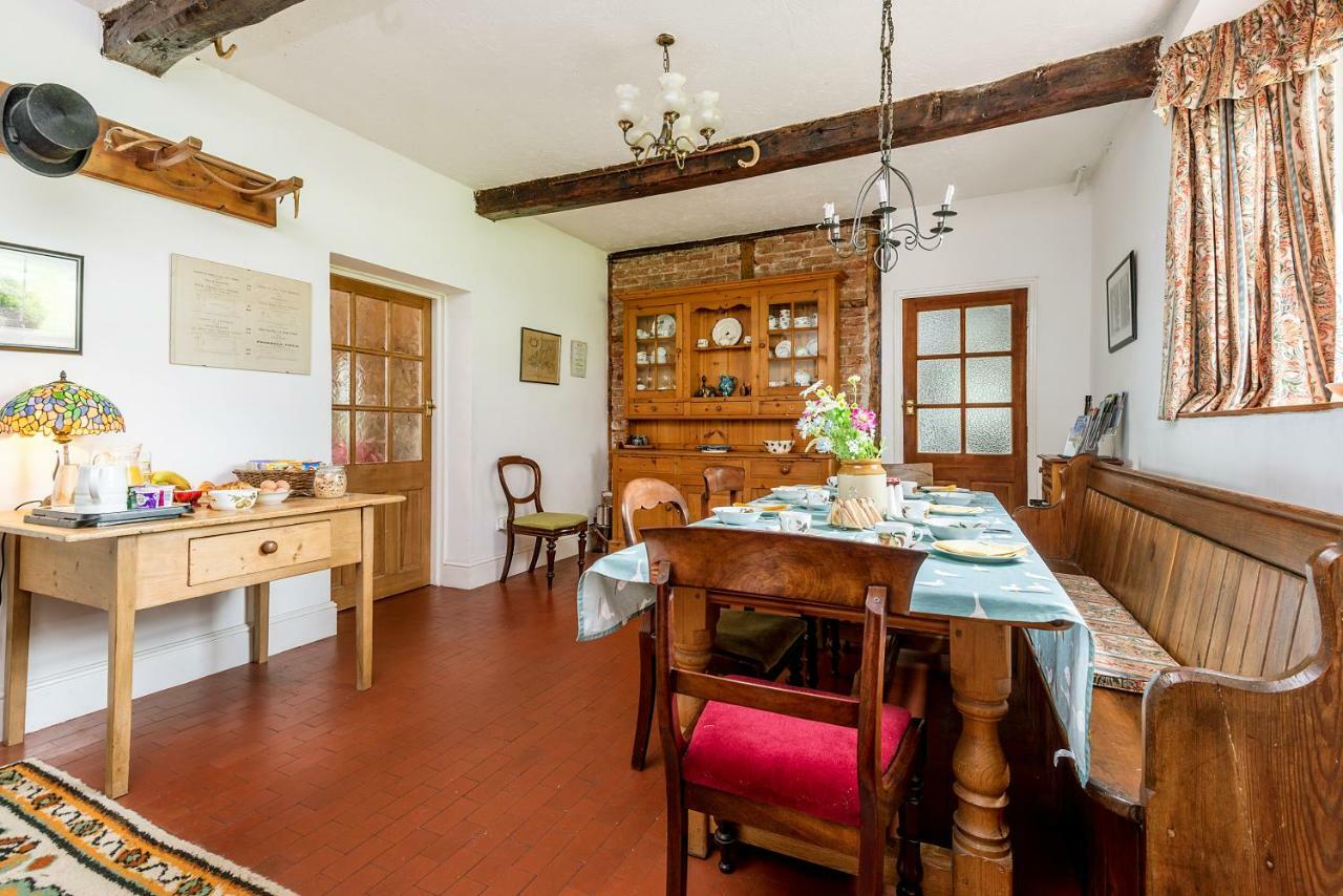 Kidwelly Farmhouse B&B Ngoại thất bức ảnh